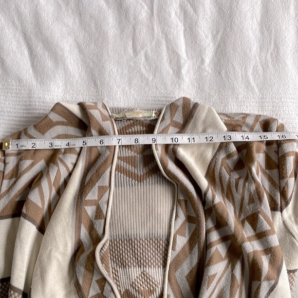 STARING At Stars Tan Aztec Drape Cardigan Size XS - Picture 5 of 10
